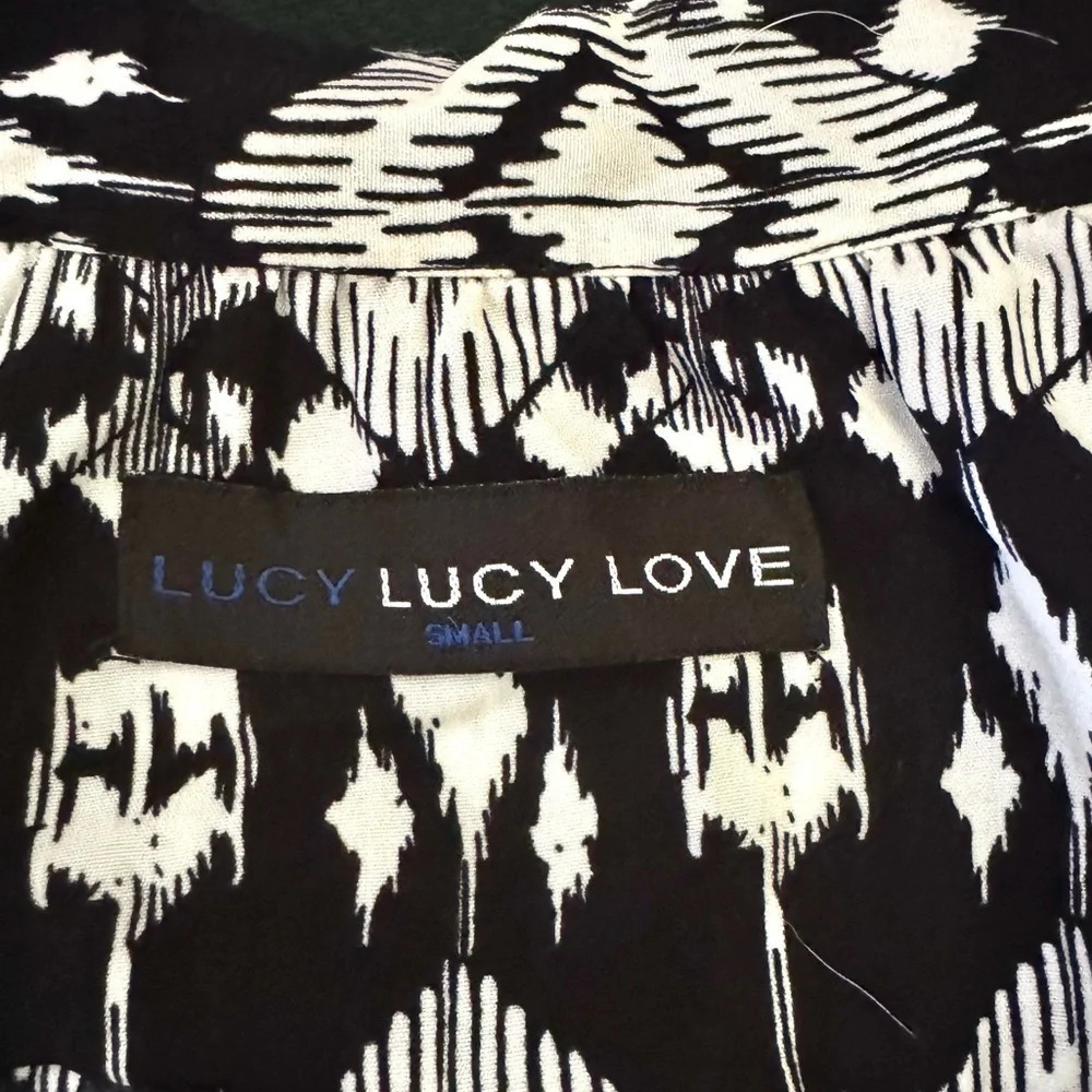 Ikat blouse with rolled sleeves in black and white tunic Lucy Lucy Love - Picture 8 of 9